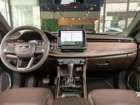 JEEP COMMANDER 1.3 T270 TURBO FLEX OVERLAND AT6 JEEP COMMANDER 1.3 T270 TURBO FLEX OVERLAND AT6